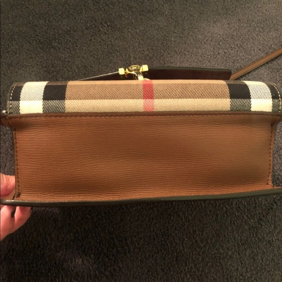 Burberry crossbody - Picture 3 of 5